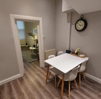 Merchiston Appartement | Slateford House Apartment Ground Floor Main Door