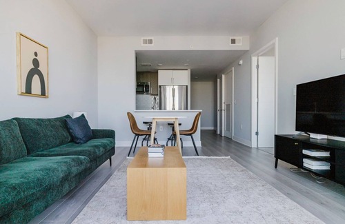 Woodmont Triangle Appartement | Sleek Bethesda 1BR w/ Gym & W/D, near Restaurants, by Blueground