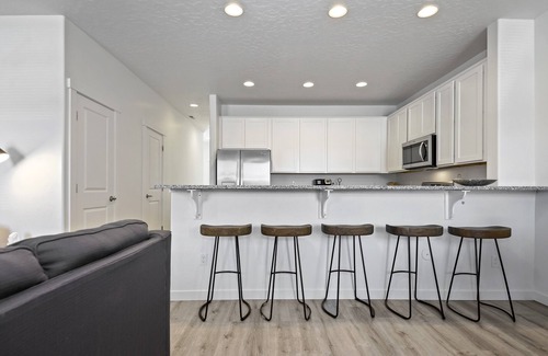 Nampa Maison | Sleek, Like-New, Sparkling Clean Townhome!