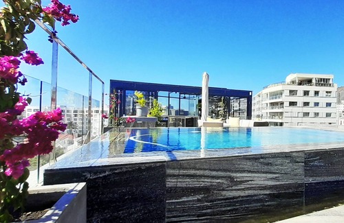 Fresnaye Appartement | Sleek Penthouse 5 min from Cape Town beaches.