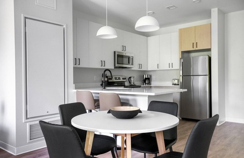 Lower Washington - Mount Hope Appartement | Sleek Roslindale 1BR w/ Laundry & Gym, near Transport, by Blueground