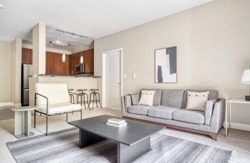 East San Mateo Appartement | Sleek San Mateo 2BR w/ Pool & Gym, easy highway access, by Blueground