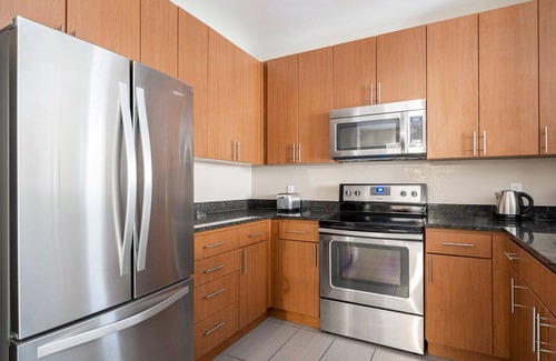 East San Mateo Appartement | Sleek San Mateo 2BR w/ Pool & Gym, easy highway access, by Blueground