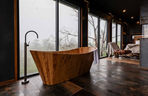 Hepburn Cottage | Sleep on top of the world. One of our very best villas.