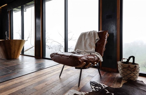 Hepburn Cottage | Sleep on top of the world. One of our very best villas.