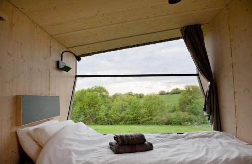 Kuhndorf Maison | Sleep Space 1 - Green Tiny Spot Dolmar