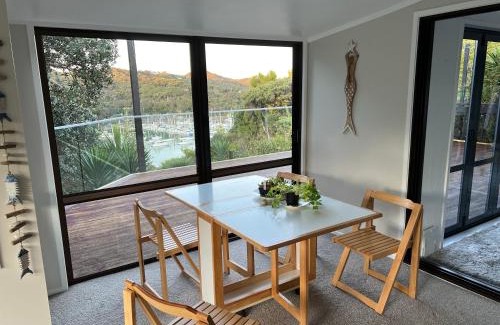 Kerikeri Maison | Sleep with the Kiwis in Doves Bay