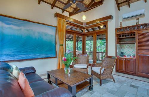 Good Living Camp Cabine | Sleeping Giant Rainforest Lodge