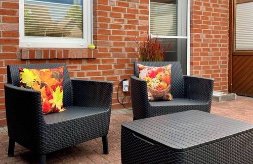 Doerpen Appartement | Sleeping with the Sandman, cozy vacation apartment, private entrance and terrace