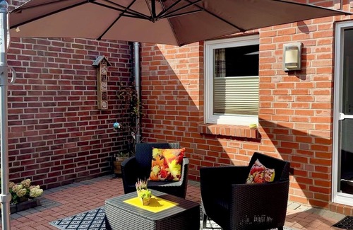 Doerpen Appartement | Sleeping with the Sandman, cozy vacation apartment, private entrance and terrace