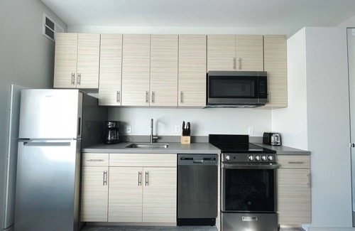Des Moines Appartement | Sleepover: Impressive Studio and Gym - Des Moines