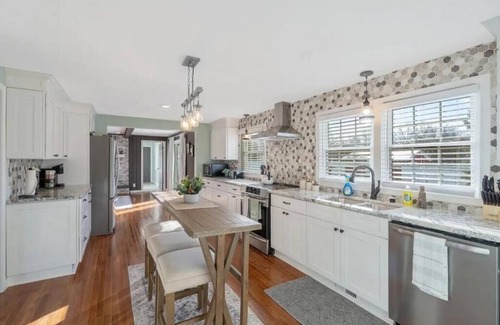 LaFayette Maison | Sleeps 10, Nerf wall, Game Room, fully fenced yard