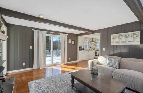 LaFayette Maison | Sleeps 10, Nerf wall, Game Room, fully fenced yard