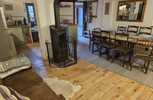 Les Sciauds Chalet De Ski | Sleeps 12-14 in beautiful mountain setting.