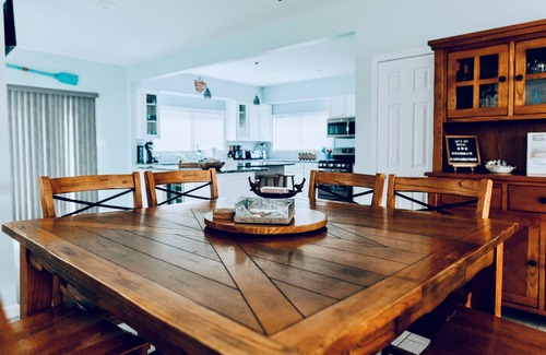 Ventnor City Maison | 1. 5 blocs de la plage ~ Location du samedi au samedi ~ A / C ~ Parking ~ Dog Friendly