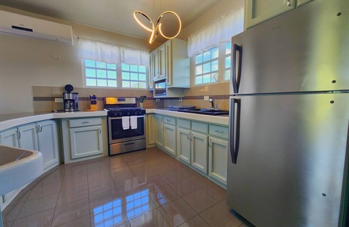 Carrizal Maison | Sleeps 12 | Queen beds | Ocean | Sunsets | 2 units