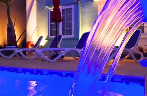 Carrizal Maison | Sleeps 12 | Queen beds | Ocean | Sunsets | 2 units