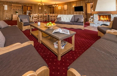 Arc-2000 Cottage | Arc 2000, Superb 7 bedroom apartment for 14/16, close to pistes and shops, swimming pool and sauna