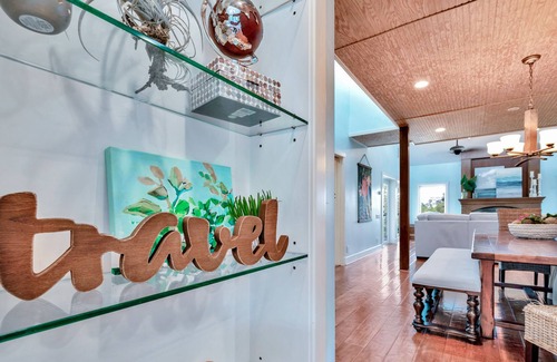 Greenacres Maison | 15 couchages! Hidden Bleu Tropical Mansion on Private 1+ Acre!Piscine chauffée avec toboggan!