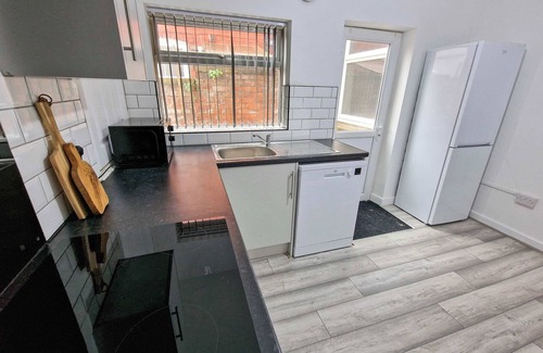 Clayton Maison | Sleeps 16 Etihad/Co-Op Live home by City SuperHost