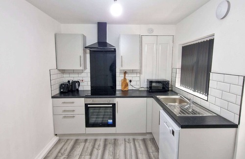 Clayton Maison | Sleeps 16 Etihad/Co-Op Live home by City SuperHost