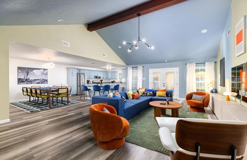 Hidden Creek Maison | Sleeps 18! Basketball Court~Heated Pool~Games