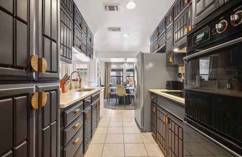 North San Antonio - SAT Maison | Sleeps 20~Sport Court~Heated Pool~Hot Tub~Putt Putt~Games