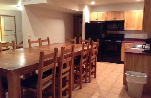 Fayetteville Maison | 20 personnes et plus. Chalet abordable près de New River Gorge Rafting & Climbing