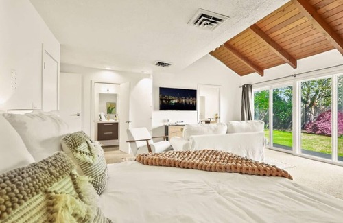 Cedar Hills Maison | Sleeps 22 | Game Room/Hot Tub