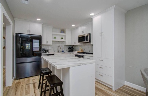 Hitchcock Maison | Paradise Escape 3Bd/2.5Ba