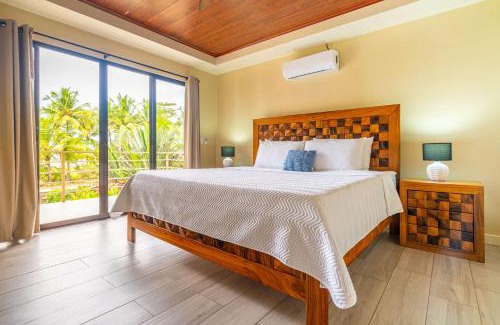 Parrita Maison | Sleeps 8-beachfront-private Pool-wildlife-100mb