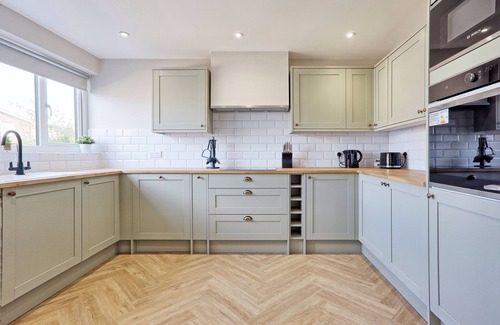 Feering Maison | Sleeps 8, Wifi, Whole House, Spacious, Refurbished