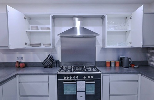 Hall Green Maison | Sleeps17 Bliss 7-Bedroom Luxury Escape Birmingham