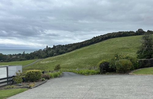 Whakatiwai Maison | SLICE OF HEAVEN IN KAIAUA WITH SEA VIEWS - BEACH & PARK WITHIN WALKING DISTANCE