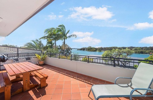 Laurieton Appartement | 'SLIPWAYS' 4/1 Wharf Street Laurieton NSW 2443