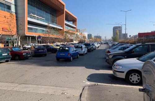 rayon Triaditsa Appartement | Sliver city next to paradise mall and metro