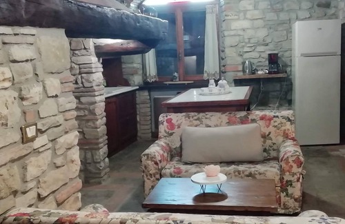 Santa Reparata Maison | PETIT VILLAGE AU HAUT DE LA COLLINE AVEC UN SPLENDIDE PANORAMA