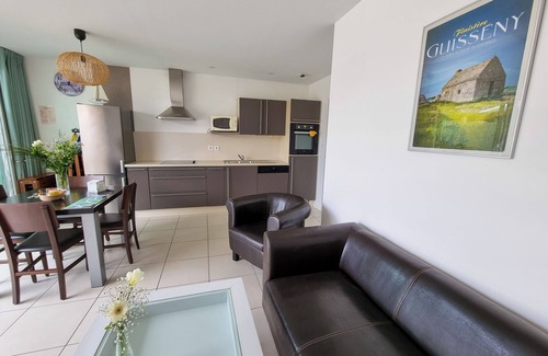 Guisseny Cottage | PETITE MAISON 2/4 PERS A 100 METRES DE LA PLAGE AVEC PISCINE