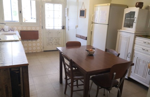 Saint-Martin-le-Mault Maison | Petite maison de campagne atypique .