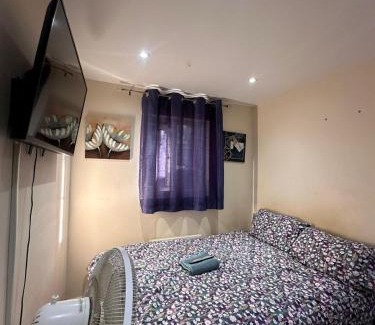 Thamesmead East Maison | Small Budget Roomz 2
