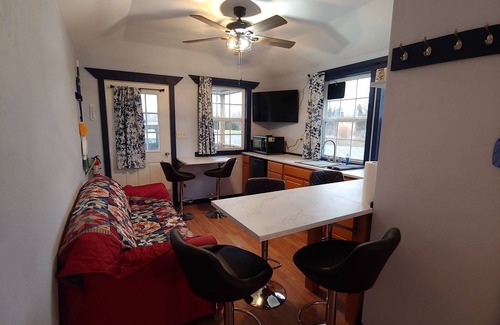 Buchanan County Cabine | Small Cabin on the Farm