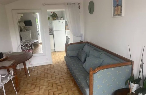 Salles sur Mer Maison | Petite Maison De Charme Très Calme proche de la plage entierement renovée pour 2