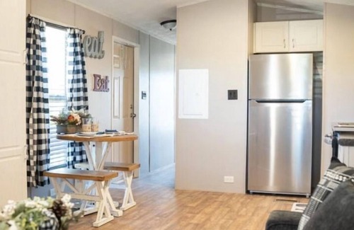 Miller Grove Cabine | Small cottage style cabin