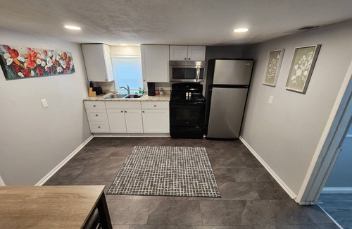 Fairborn Maison | Small cozy home! Close to Wright Patterson AFB and Wright State University!