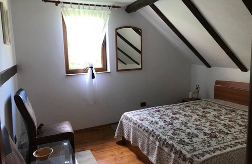 Cisnadioara Autre | Petite ferme, récemment rénovée, située dans un authentique village roumain