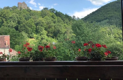 Cisnadioara Autre | Petite ferme, récemment rénovée, située dans un authentique village roumain