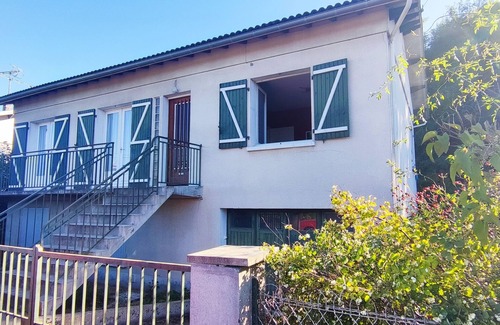 Chateauneuf-sur-Charente Maison | Petite chambre d’appoint, centre-ville