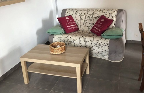 Concoules Appartement | Small gîte in Cevennes with artisan workshops