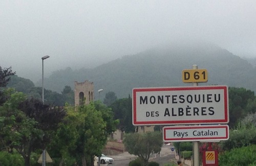 Montesquieu-des-Alberes Maison | Petite maison sans vis à vis dans le vieux village de Montesquieu des Albères.