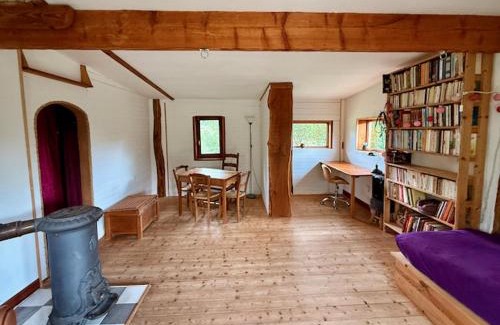 Montbrun-Bocage Maison | Small house, charming cabin, Cozy place